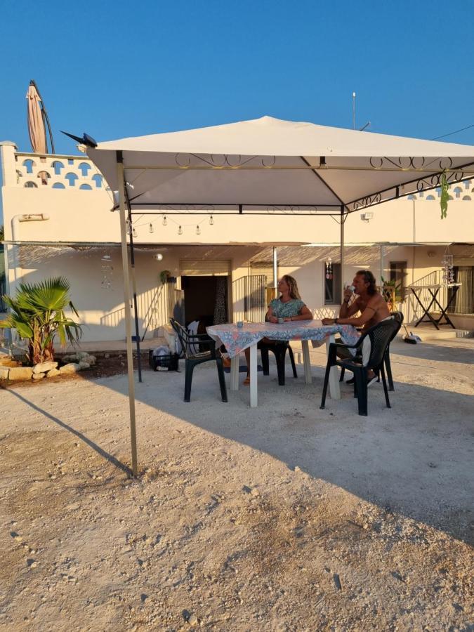 Le Case Di Pat - Palms Home San Pietro in Bevagna Luaran gambar