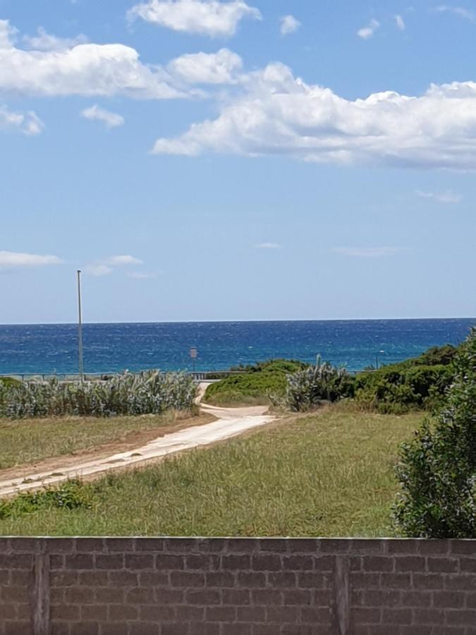 Le Case Di Pat - Palms Home San Pietro in Bevagna Luaran gambar